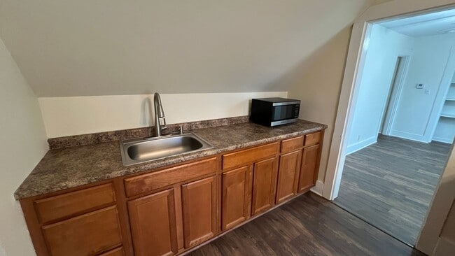 Building Photo - 10 Horne St