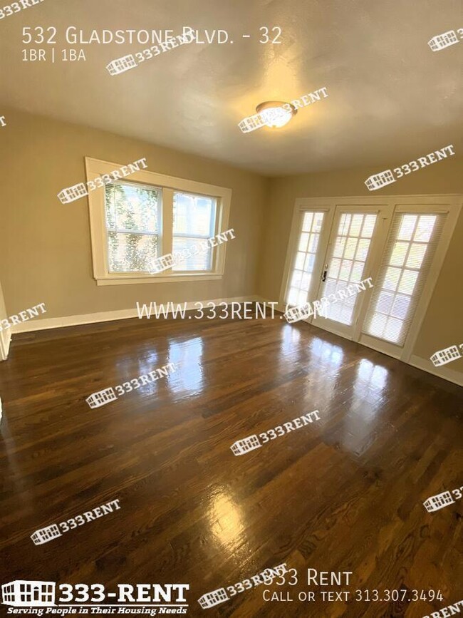 Building Photo - You'll love the gleaming hardwood floors a...