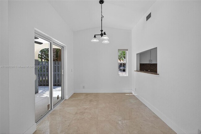 Building Photo - 1545 Springside Dr
