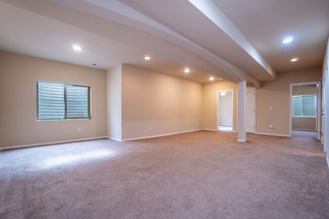 Building Photo - Move in ready home on Kettle Drum