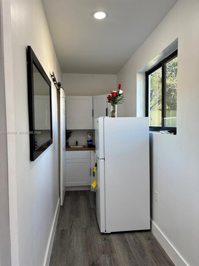 Building Photo - 10405 SW 107th Terrace