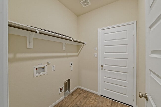 Building Photo - 14410 Sweetwater Dr