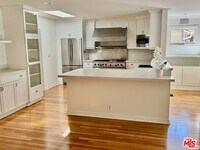 Building Photo - 3123 Barry Ave