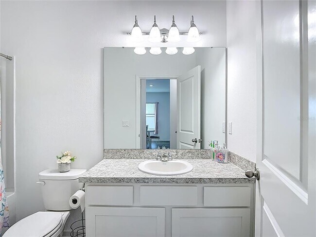 Building Photo - 38345 Honey Suckle Dr