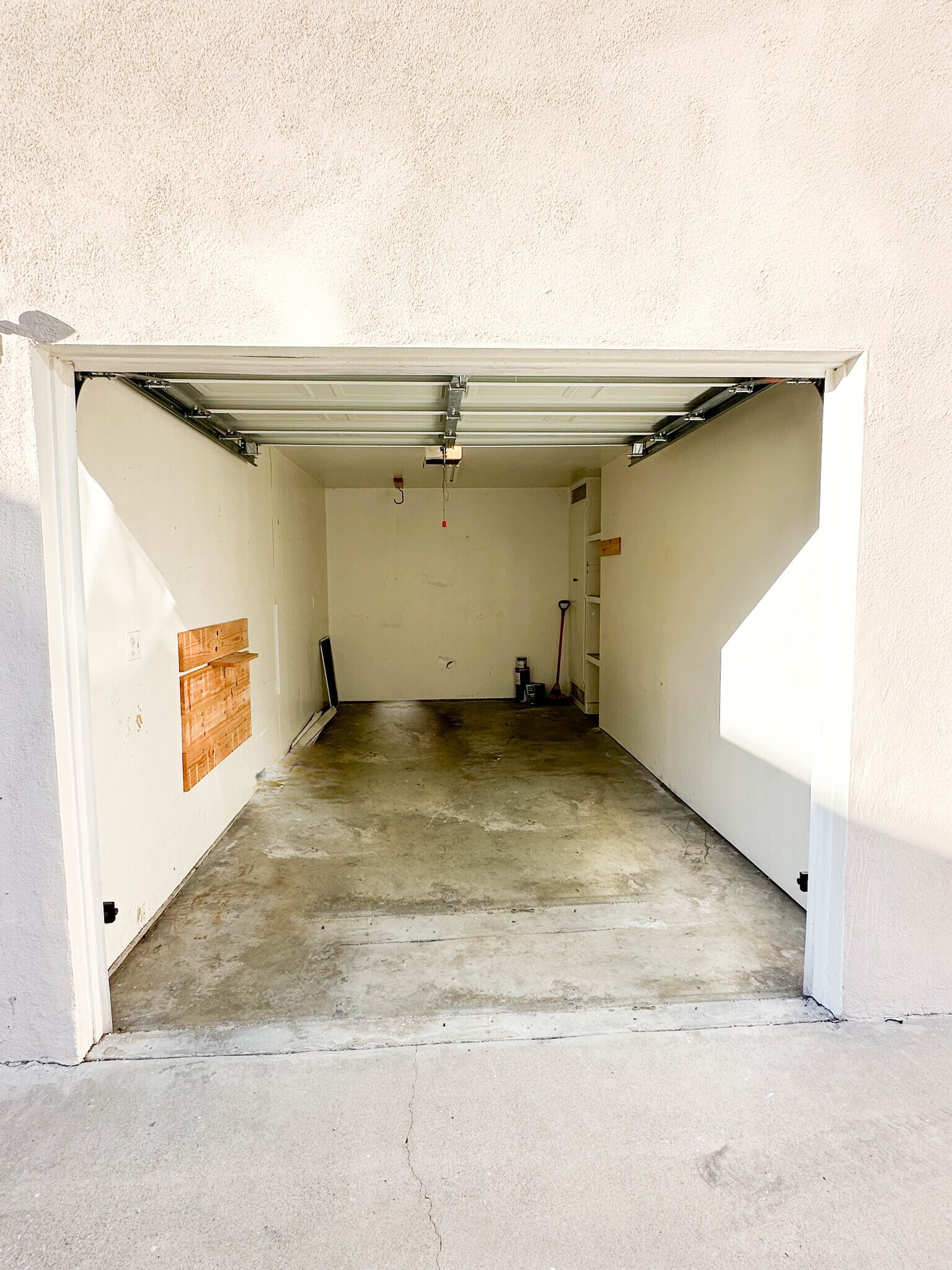 garage - 2224 Curtis Ave