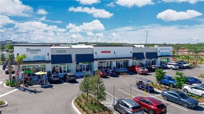 Building Photo - 42428 Cascade Dr