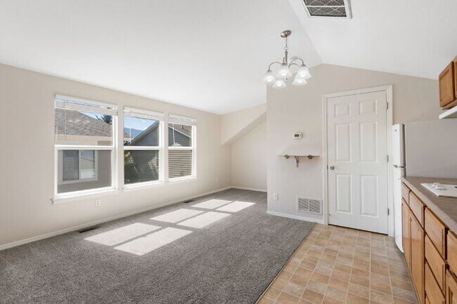 Building Photo - Studio. $810 Rent includes utilities. Oct ...