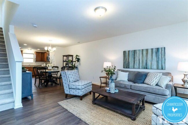 Building Photo - 5 Belhaven Dr