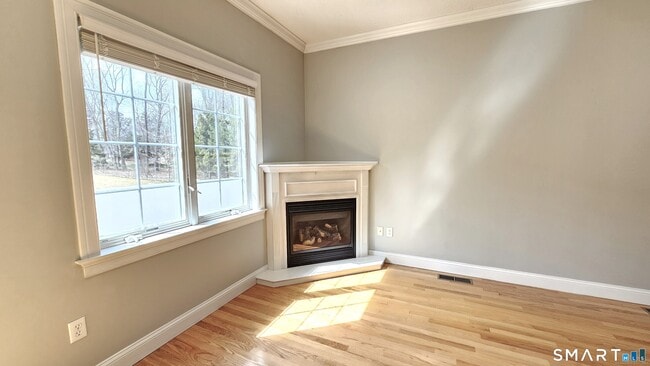Building Photo - 1158 Hartford Turnpike