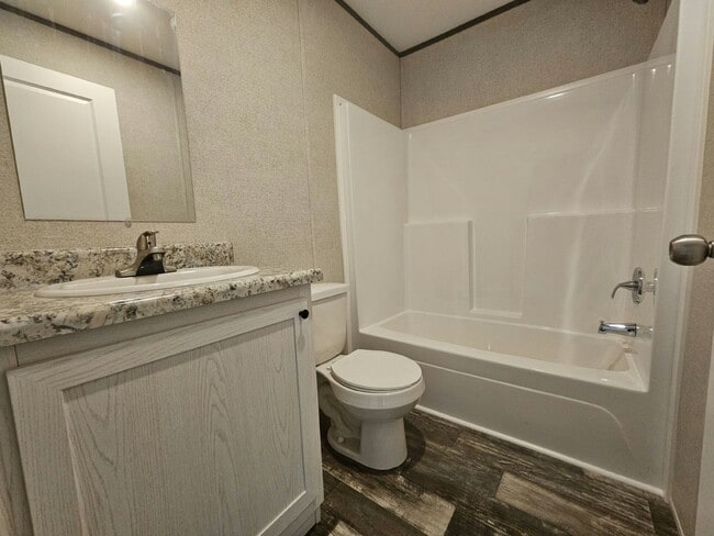 Building Photo - 479 Suwanee Dr