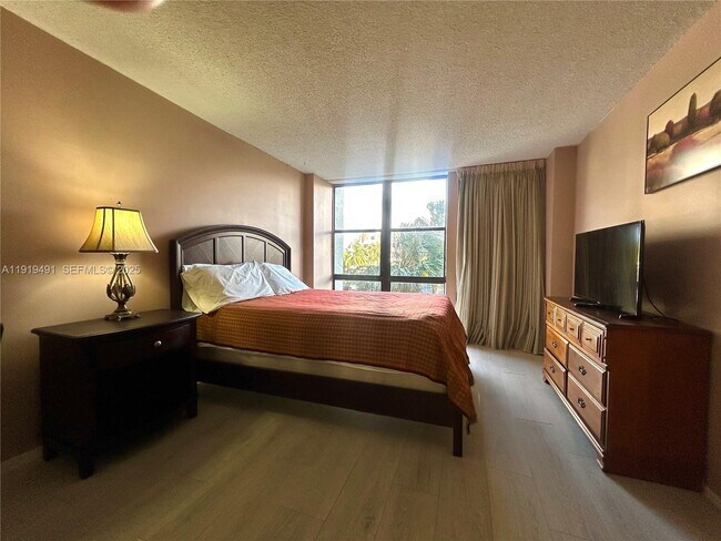 Building Photo - 3031 N Ocean Blvd