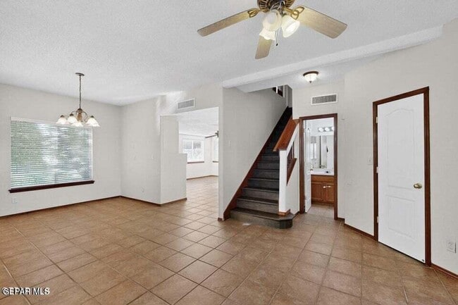 Building Photo - 856 Marimba Dr