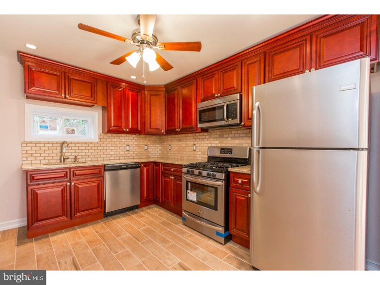 Building Photo - 3319 Krail St
