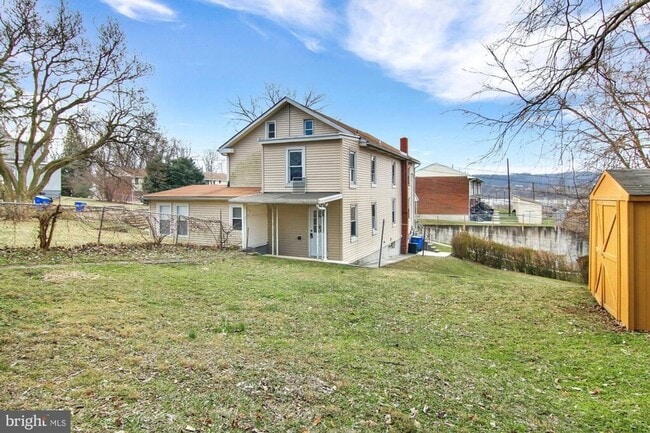 Building Photo - 3 bedroom in CD East Schools