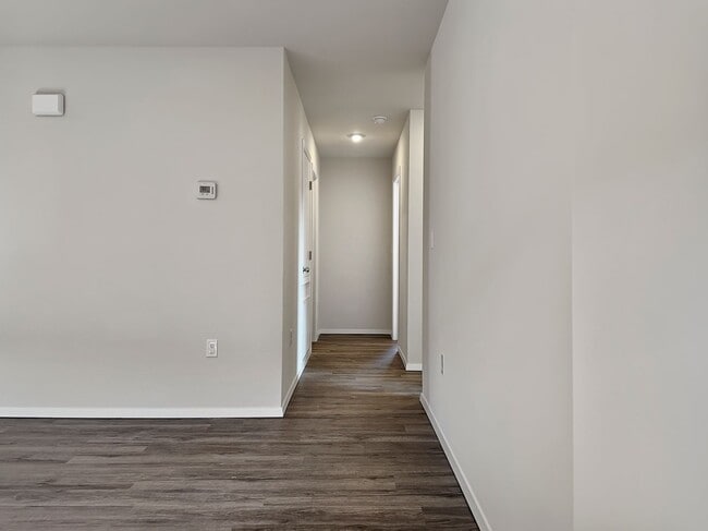 Building Photo - 8129 Sunflower Wy