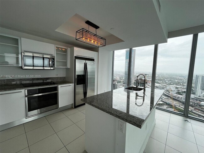 Building Photo - 888 Biscayne Blvd