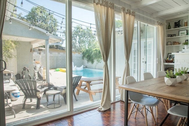 Primary Photo - 13306 Magnolia Blvd