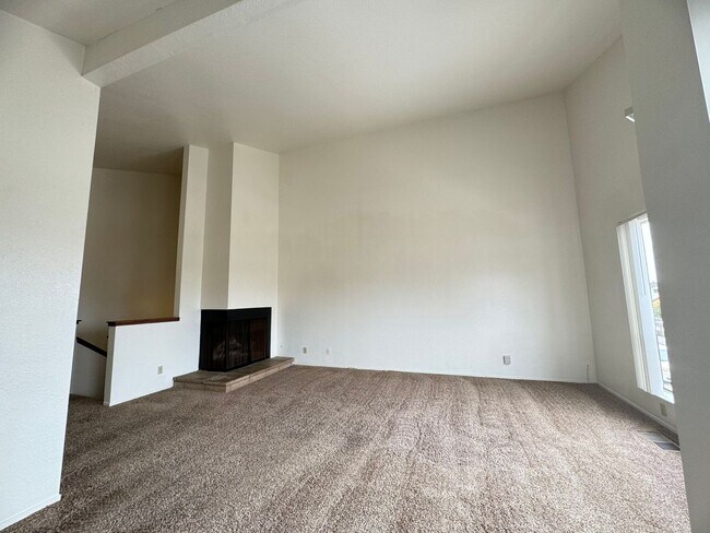 Building Photo - 1283-1285 S 16th St