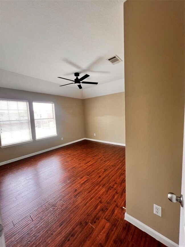 Building Photo - 1511 Tonia Loop