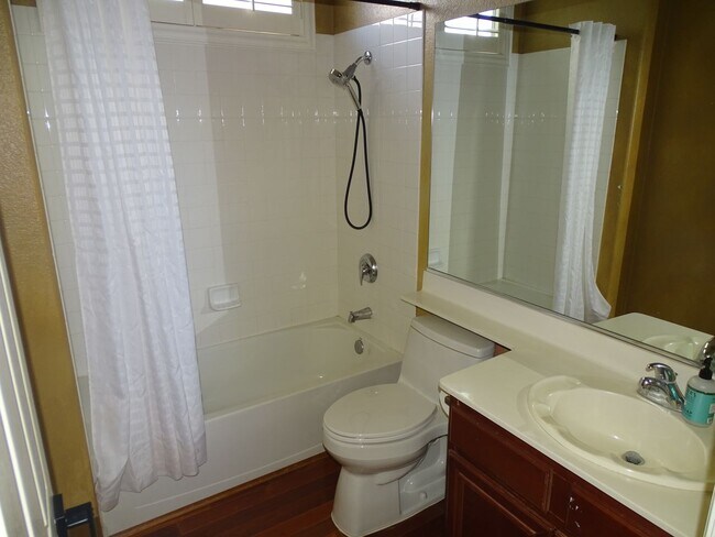 Building Photo - West Summerlin 5 Bedroom, Bed & Full Bath 1st Floor, Beauty