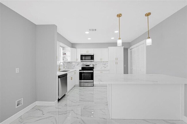 Building Photo - 6326 Cambridge Glen Ln