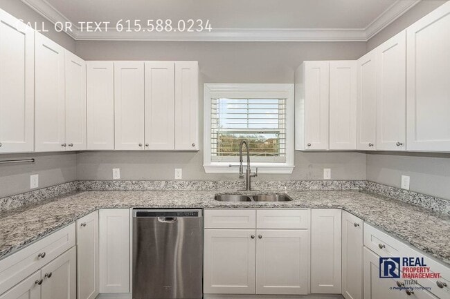 Building Photo - 1318 Summer Station Dr