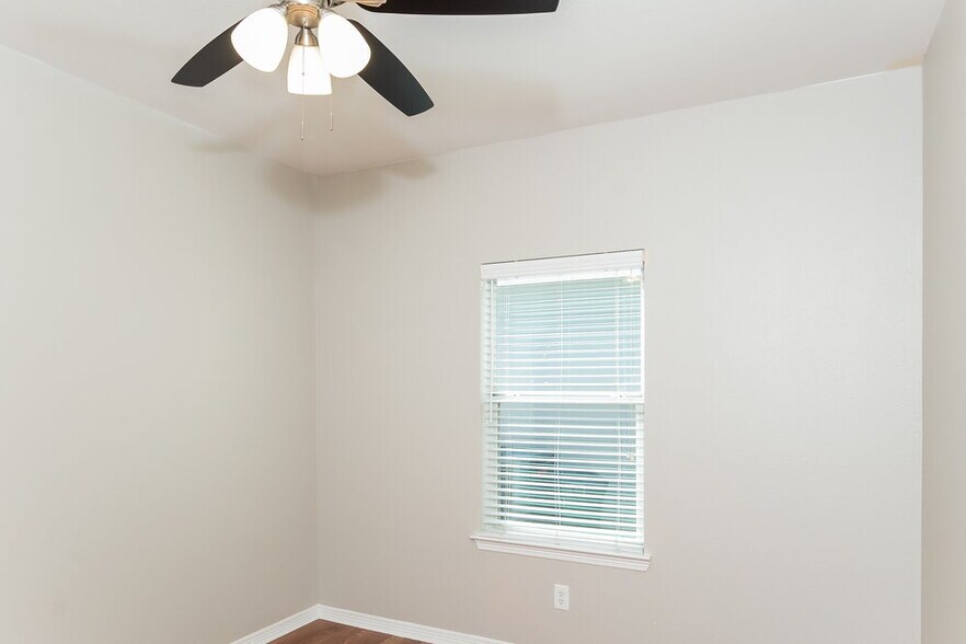 Building Photo - 21319 Sweet Grass Ln