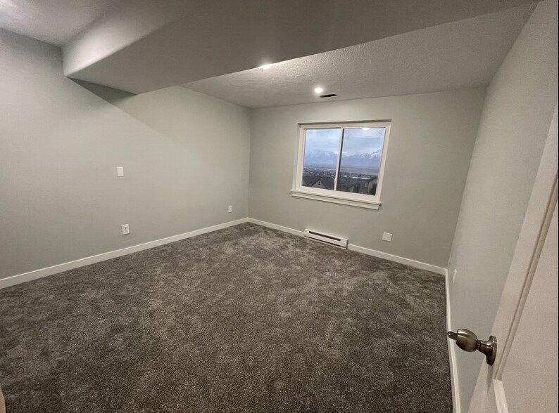 Building Photo - 3892 E South Pass Cv