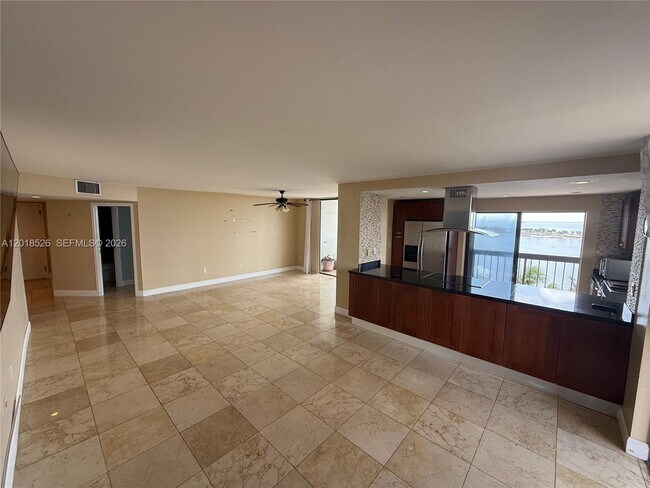 Building Photo - 2333 Brickell Ave