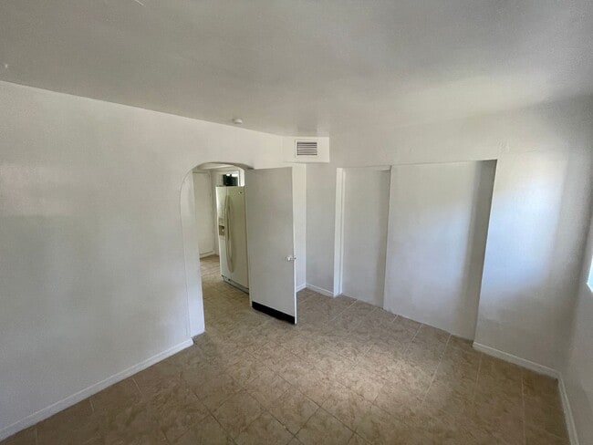 Building Photo - Corner Lot close to US 19