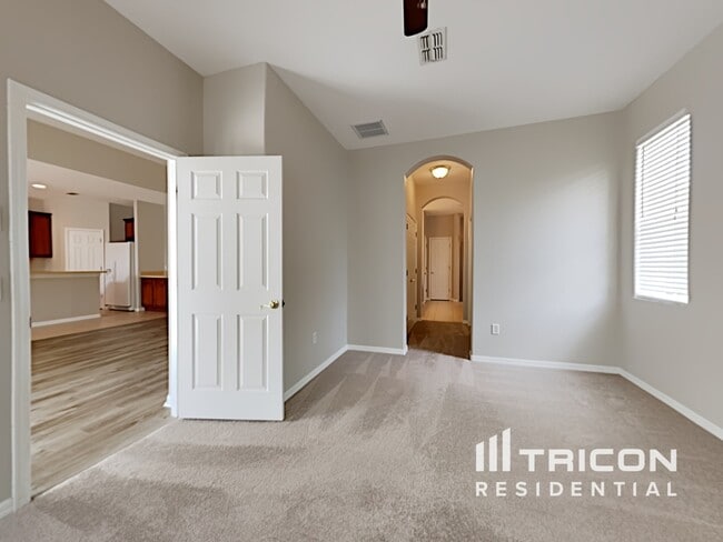 Building Photo - 15402 Pepper Pine Ct