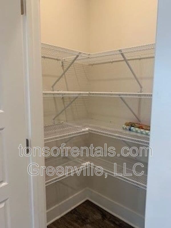 Building Photo - 34 Galley Ln