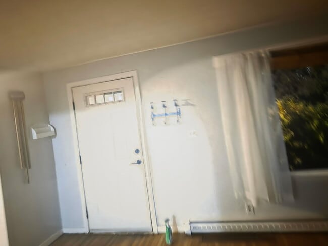 Building Photo - 3206 W Garland Ave