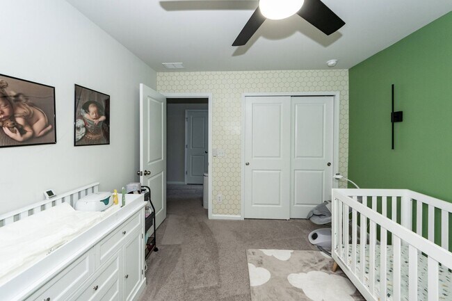 Building Photo - 4 Bedroom, 2.5 Bathrooms in Watson Hill - Summerville