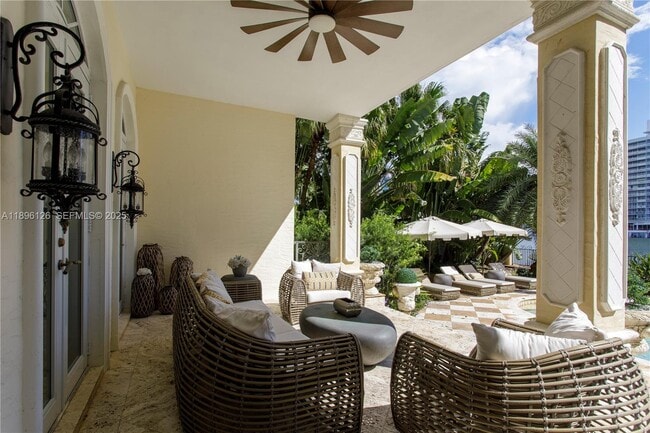 Building Photo - 5801 Pine Tree Dr