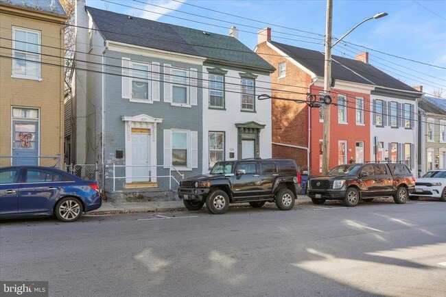 Building Photo - 135 E Antietam St