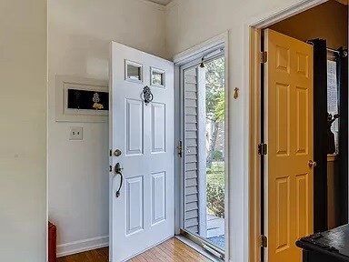 Building Photo - 8 Grandview Ct