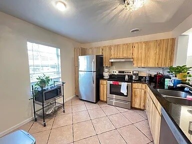 Building Photo - 5265 E Bay Dr