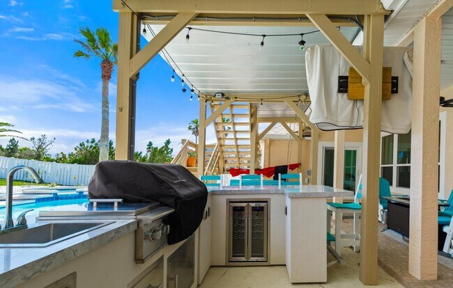 Building Photo - 200 Islamarada Ct