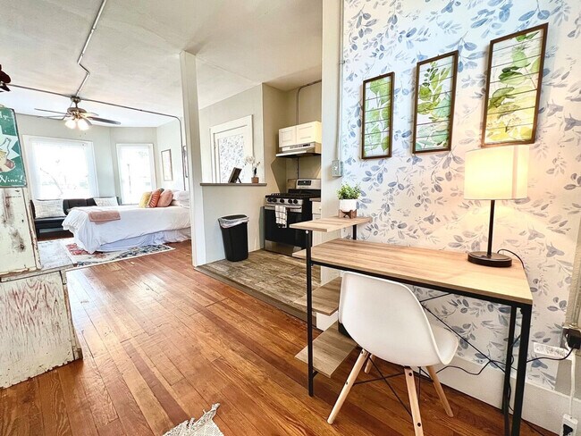 Building Photo - 304 Power St