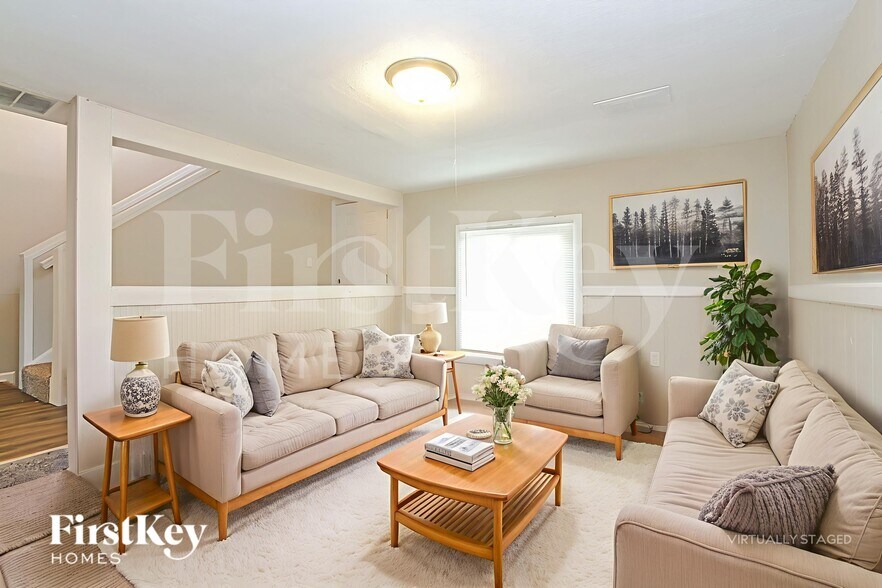 Building Photo - 3135 Foltz St