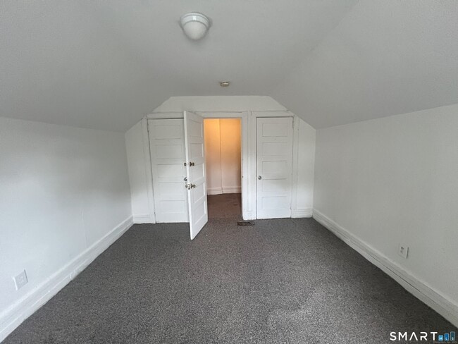 Building Photo - 270 East Ave