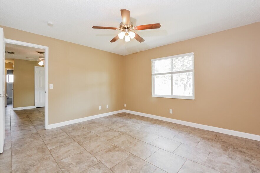 Building Photo - 1264 Croftwood Dr