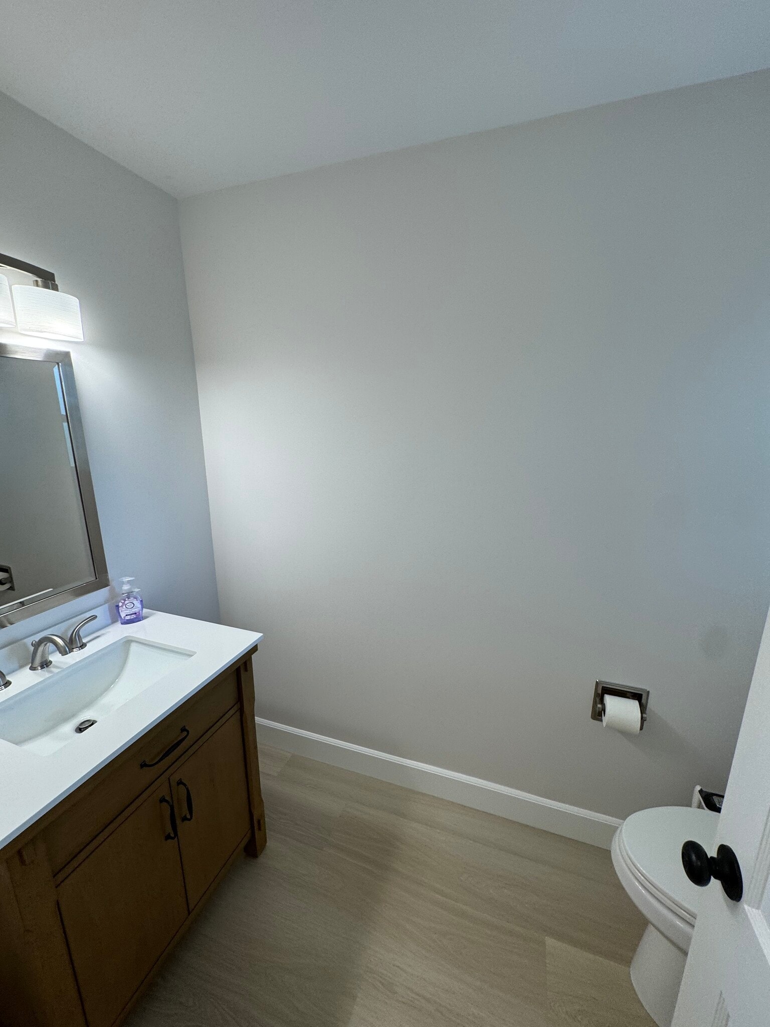 Half bath - 304 N Meadows Ave
