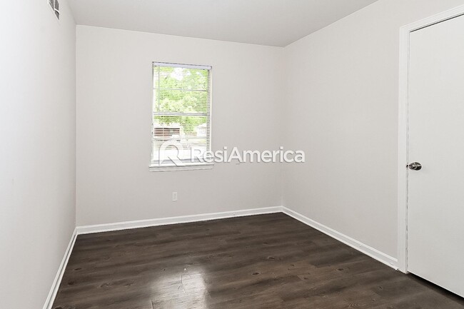 Building Photo - Newly Renovated 3BR/1B home in Whitehaven