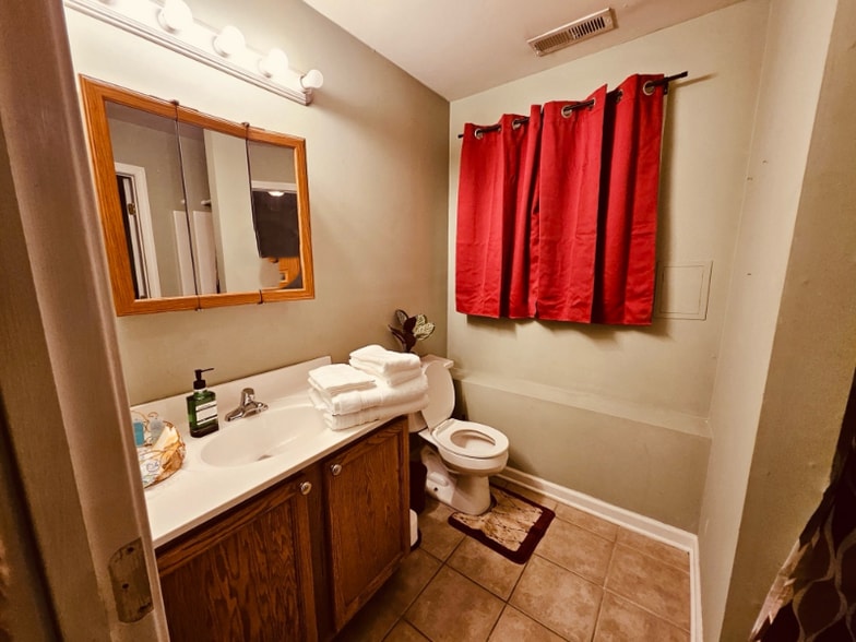 Building Photo - 210 Terrace Ave