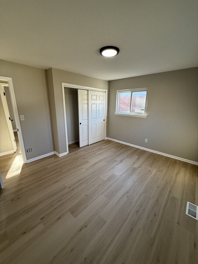 Building Photo - 1412 Wolf Ct