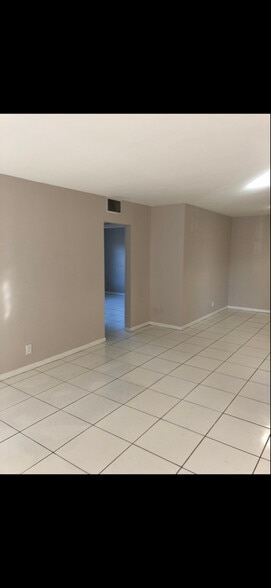 Building Photo - 12840 SW 43rd Dr