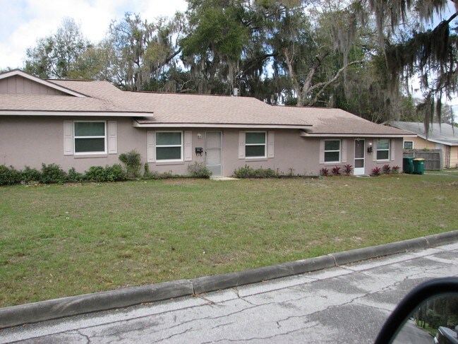 Primary Photo - 211 N Citrus Ave