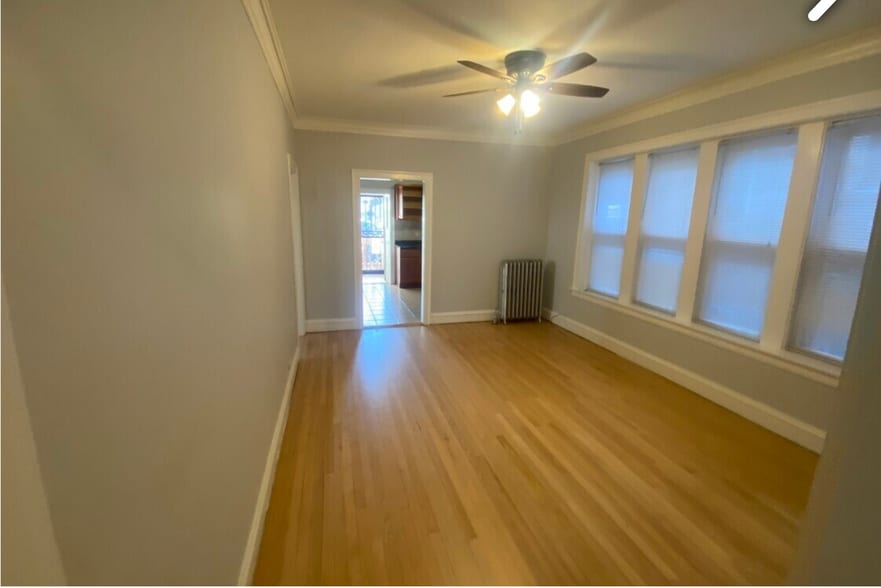 Building Photo - 2115 W Arthur Ave